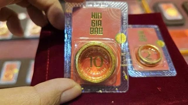 Giá vàng ở Việt Nam tăng không ngừng, cách đỉnh 191 triệu đồng/lượng bao nhiêu?