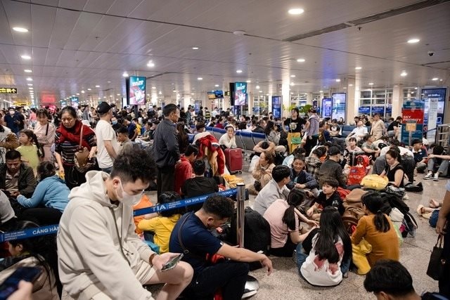 Đề xuất Hãng hàng không trễ chuyến bay 3 tiếng phải hoàn tiền, trễ 6 tiếng phải lo chỗ ngủ