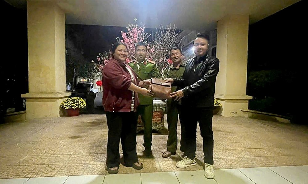 Phát hiện cả cọc tiền 80 triệu đồng, 1 nhẫn vàng, 3 lắc tay: Công an xã dùng biện pháp nghiệp vụ vào cuộc