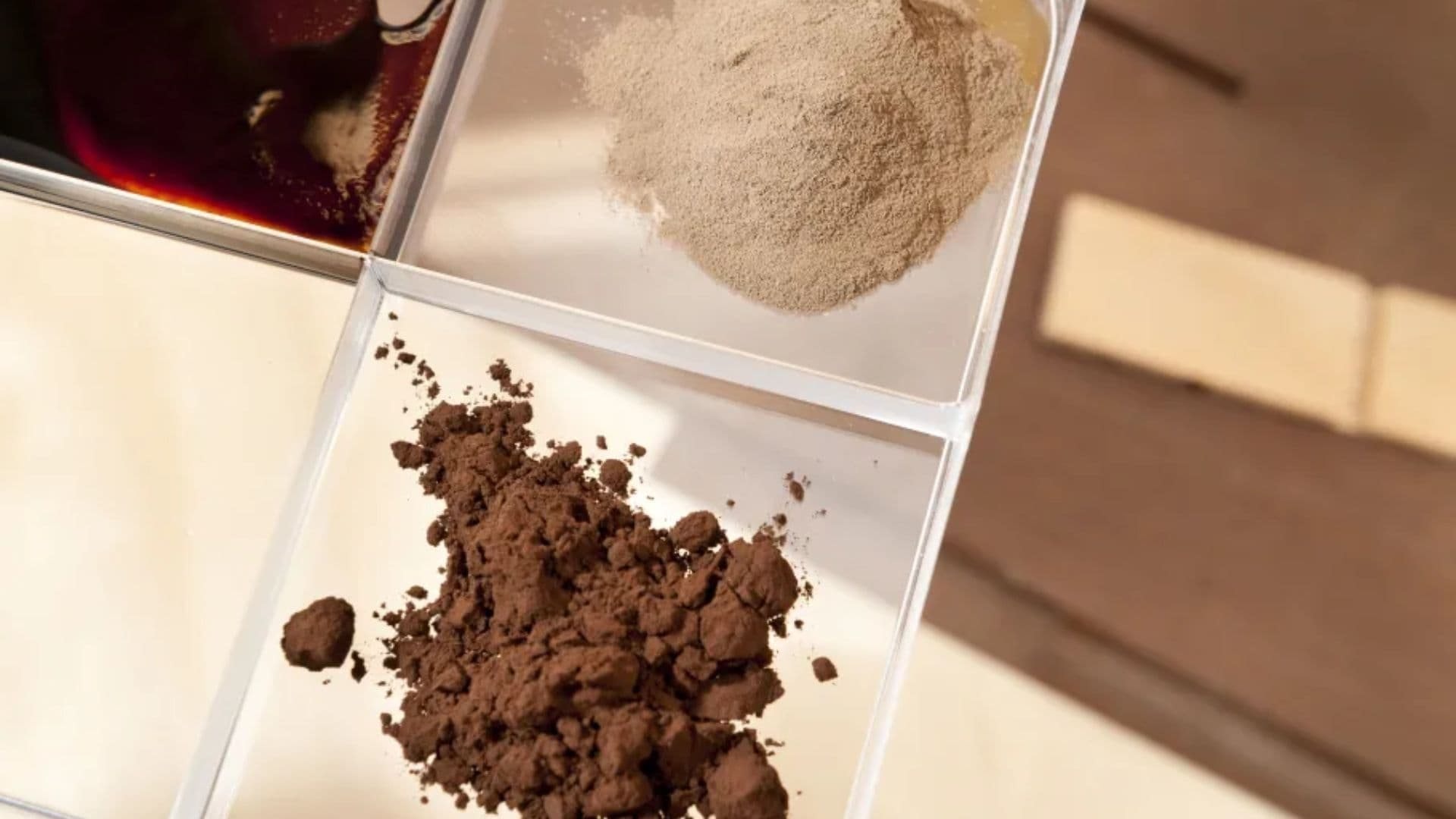 Phát minh của châu Âu làm rung chuyển ngành xây dựng: tạo vật liệu lai giữa thủy tinh và nhựa, thách thức mọi lý thuyết vật lý