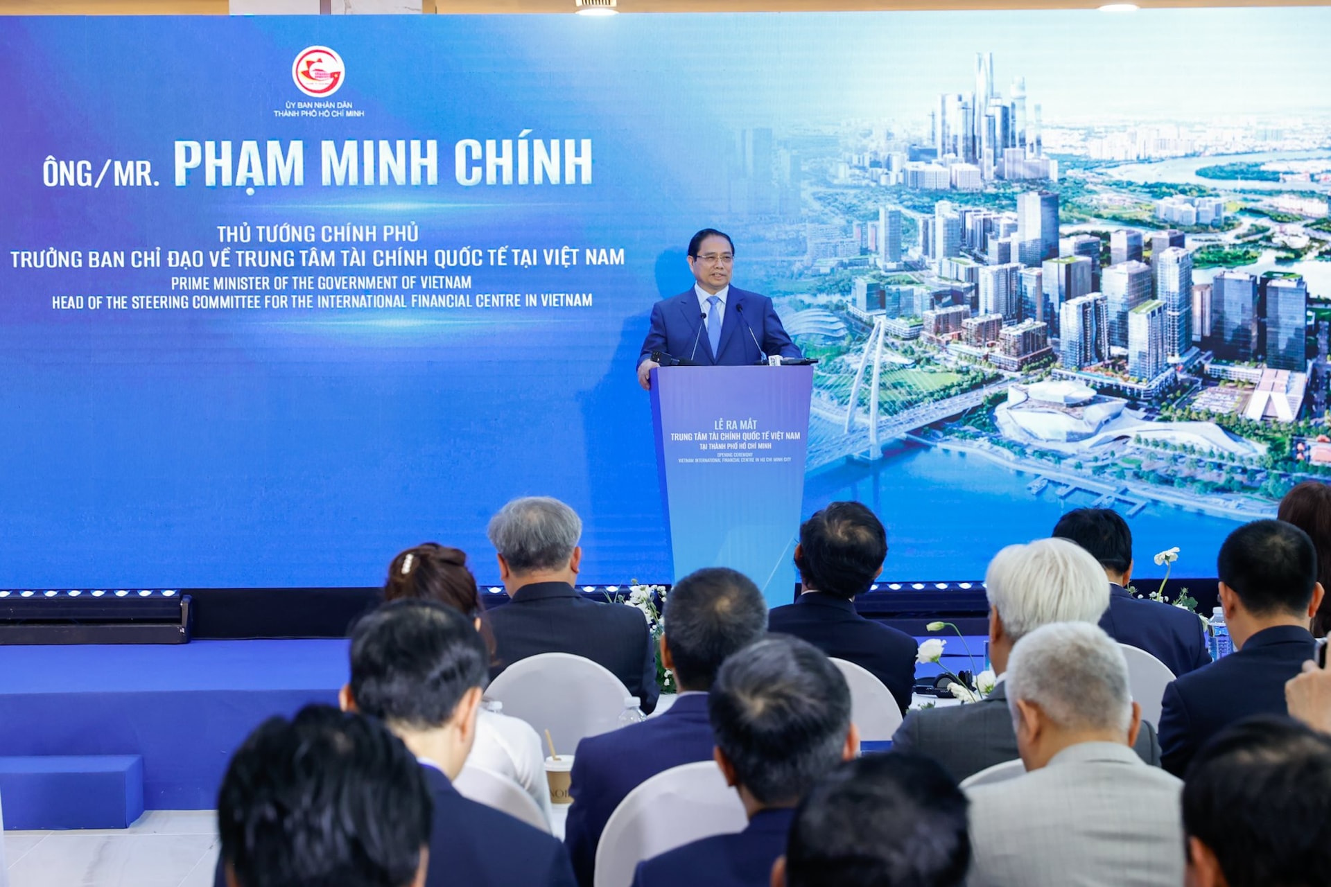 Đặt mục tiêu trung tâm tài chính thu hút ít nhất 50 tổ chức tài chính quốc tế trong 3 năm đầu