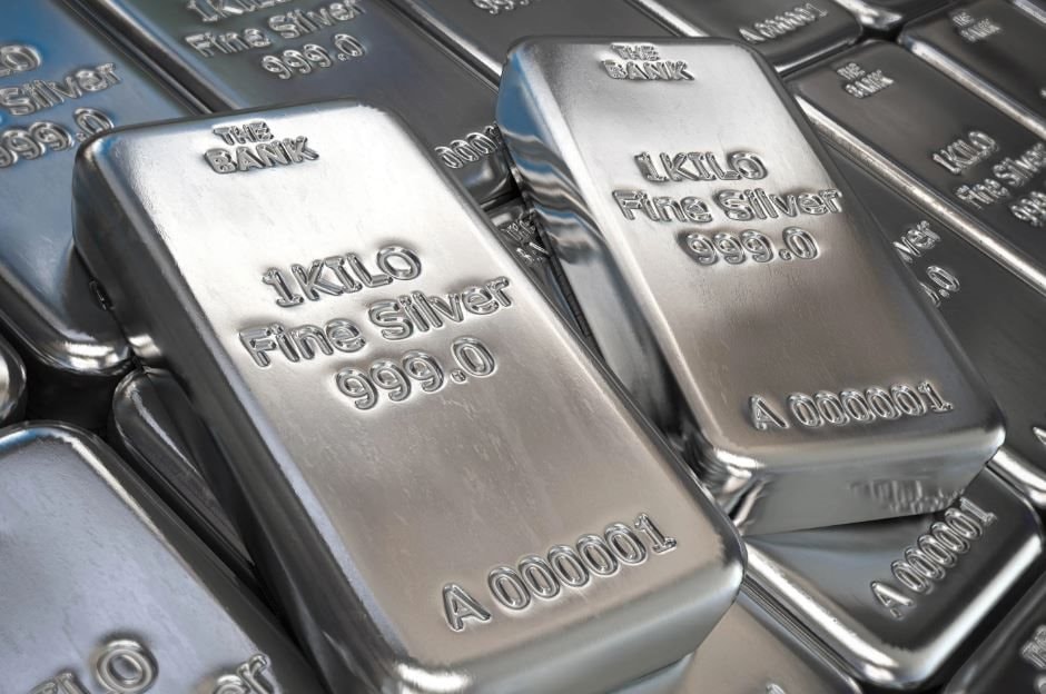 Quỹ bạc lớn nhất thế giới tiếp tục mua thêm hàng chục tấn bạc