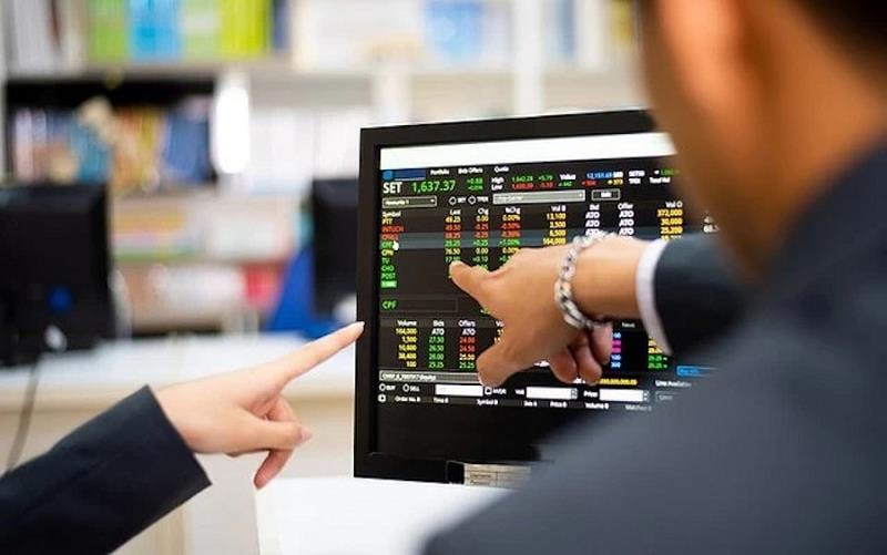 Phiên 13/2: Khối ngoại tiếp tục mua ròng, ngược chiều "xả" gần 900 tỷ một cổ phiếu bluechip