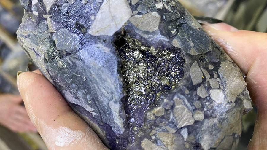 Đang phải nhập khẩu 100%, Nga phát hiện 'mỏ vàng' hơn 5 triệu tấn trải dài 2 km