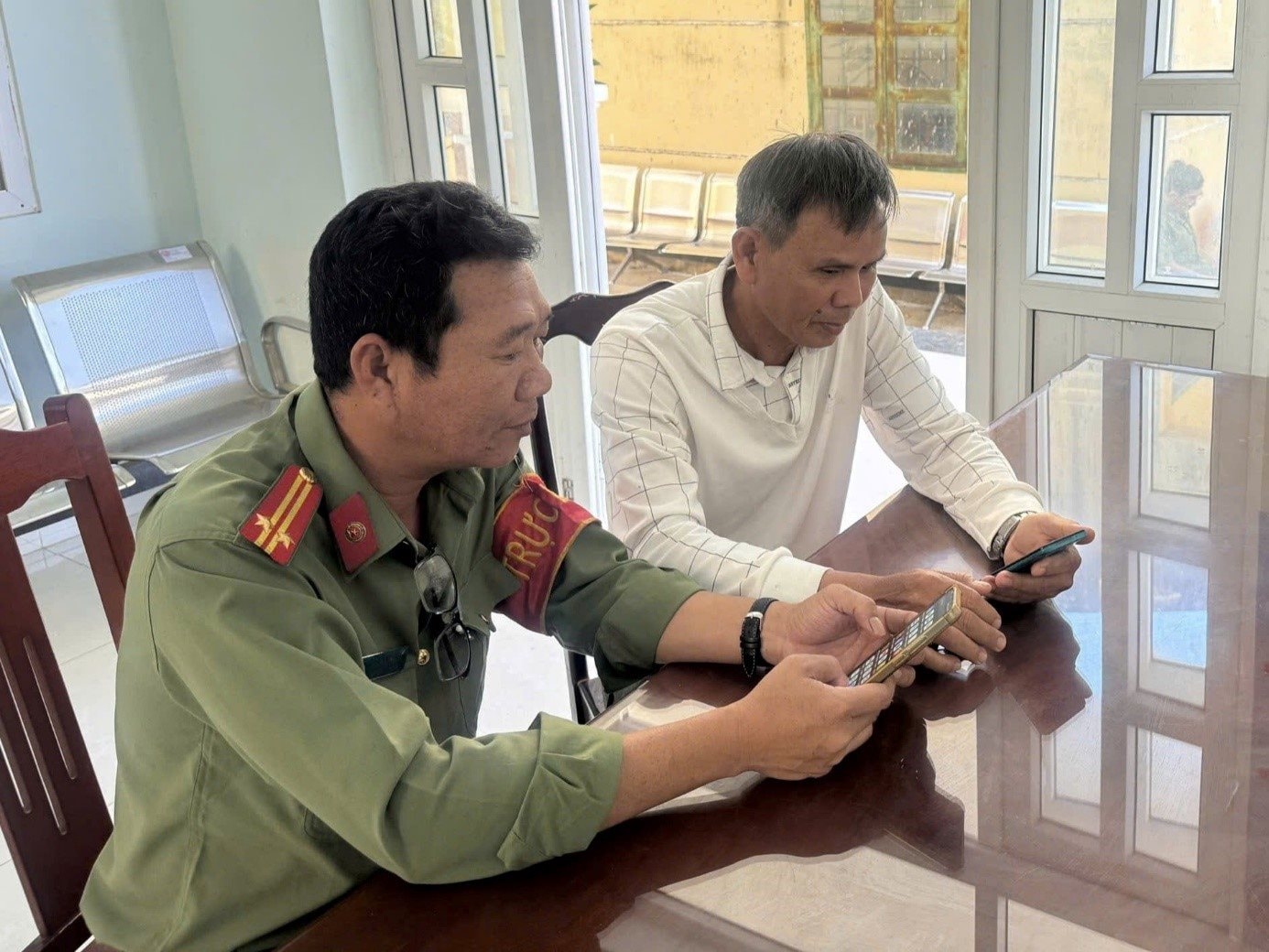 Giám đốc SN 1974 phát sinh giao dịch 300 triệu đồng chuyển khoản với chủ TK tên Đạo Lương Nữ Thái Hoà: Công an xã vào cuộc làm rõ