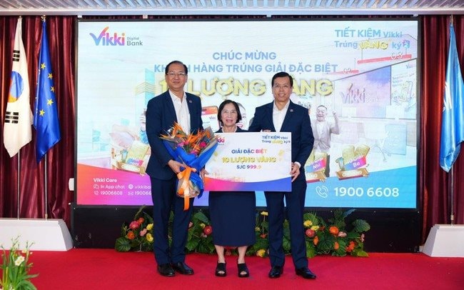 Vikki Bank trao giải 1 ký vàng và 10 giải thưởng giá trị