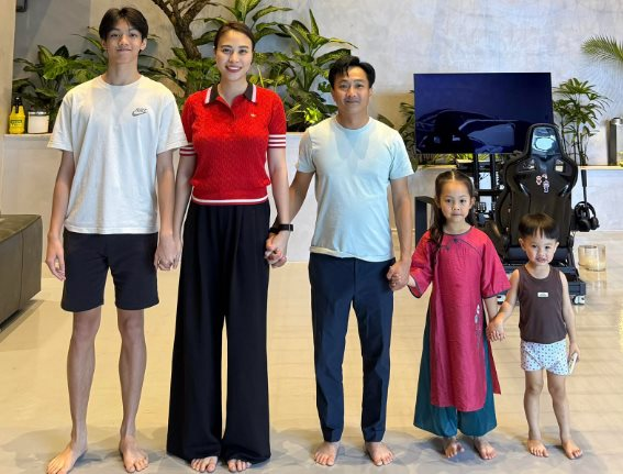 Tình hình gia đình Cường Đô La ngày 30 Tết