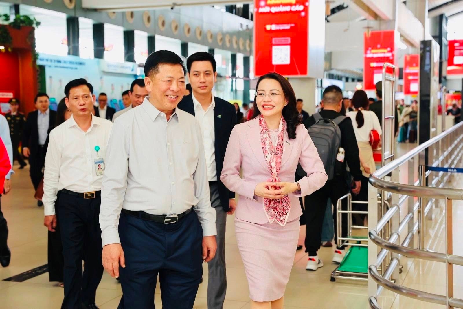 Cục trưởng Hàng không thăm chúc tết Bamboo Airways, ghi nhận đóng góp của ông Trịnh Văn Quyết