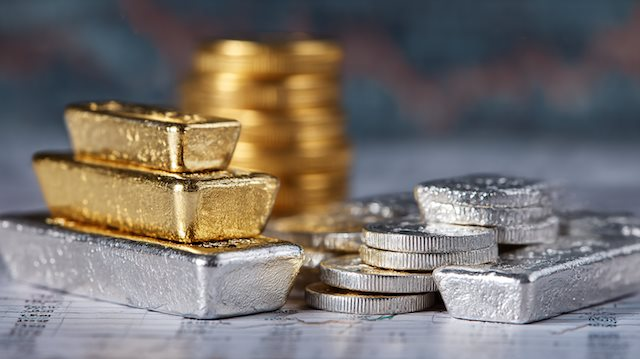 Giá vàng, bạc đồng loạt “lao dốc”