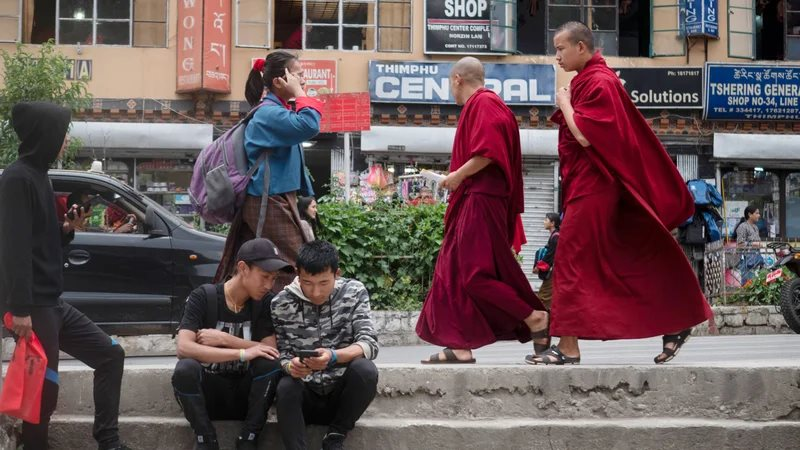 Quốc gia "hạnh phúc nhất thế giới" ra quyết định khiến thế giới ngỡ ngàng: Sau 1 năm, cái kết thành phũ phàng