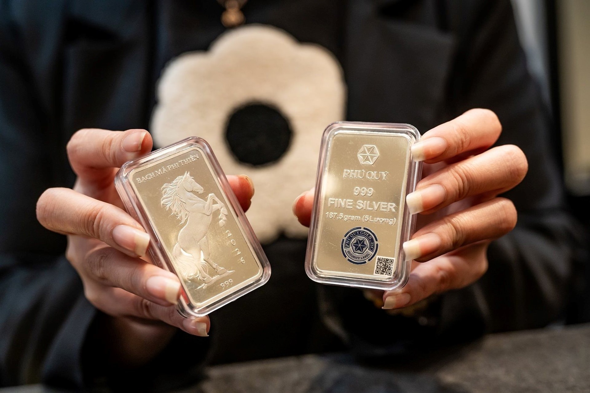 Từ quan niệm phong thủy, có nên mua bạc đầu năm?