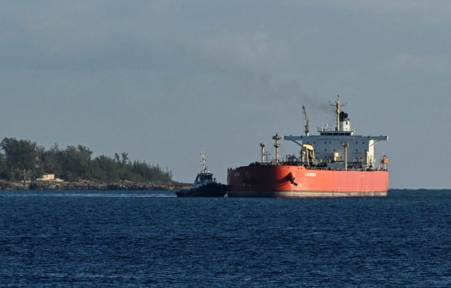 Giữa tâm bão trừng phạt và khủng hoảng năng lượng, tàu chở nhiên liệu của Nga bất ngờ tiến đến Cuba
