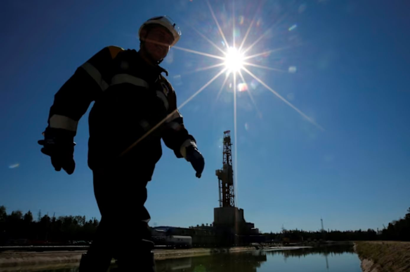 Nga khiến phương Tây chấn động: Bất ngờ phát hiện 'ma trận buôn dầu' thách thức lệnh trừng phạt, giúp Moscow mang về gần 100 tỷ USD