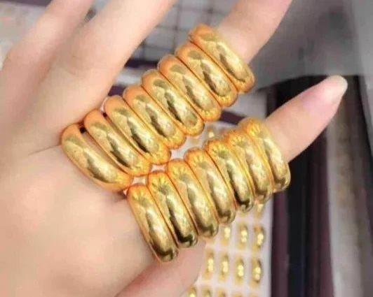 Bộ Công an nói gì về thông tin người dân đeo vàng phải có hóa đơn, chứng từ, nếu không sẽ bị tịch thu?