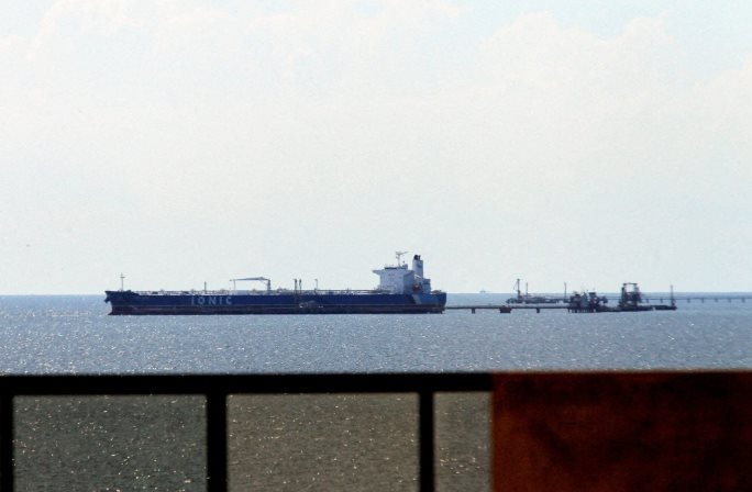 Ba tàu chở dầu cỡ lớn lên đường đến Venezuela bốc hàng, hướng đến một quốc gia Nam Á 