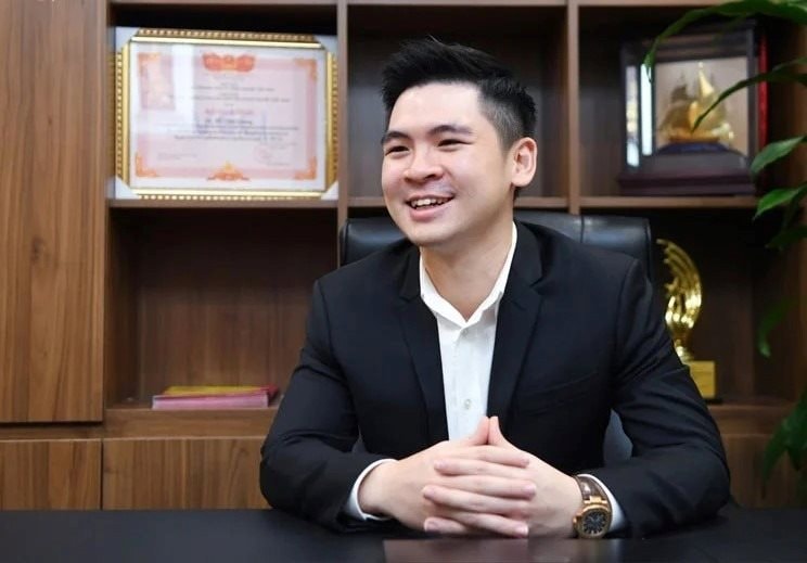 Con trai thứ 2 nhà Bầu Hiển ứng cử đại biểu HĐND thành phố Hà Nội
