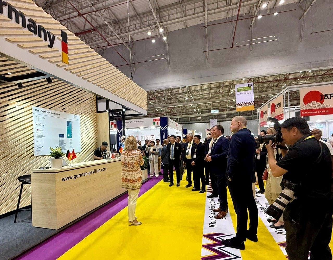 Mở rộng thị trường, gia tăng đơn hàng cho doanh nghiệp dệt may Việt tại VIATT 2026