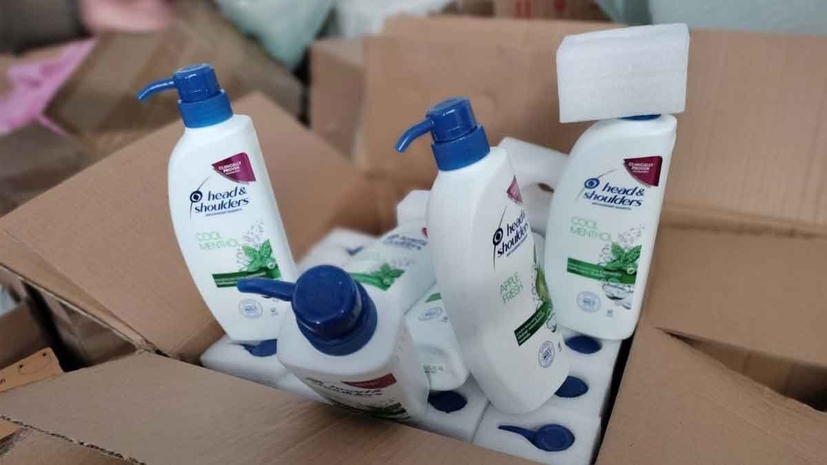 Đột kích một nhà kho, phát hiện hơn 223.000 chai dầu gội đầu, kem đánh răng giả trị giá 52 tỷ đồng