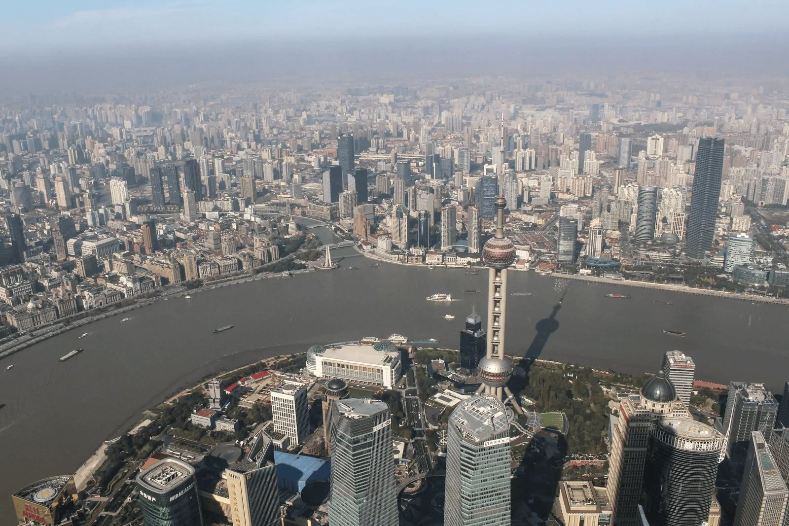 Trung Quốc đặt mục tiêu tăng trưởng thấp nhất gần 40 năm: Dấu hiệu cho thấy điều gì?