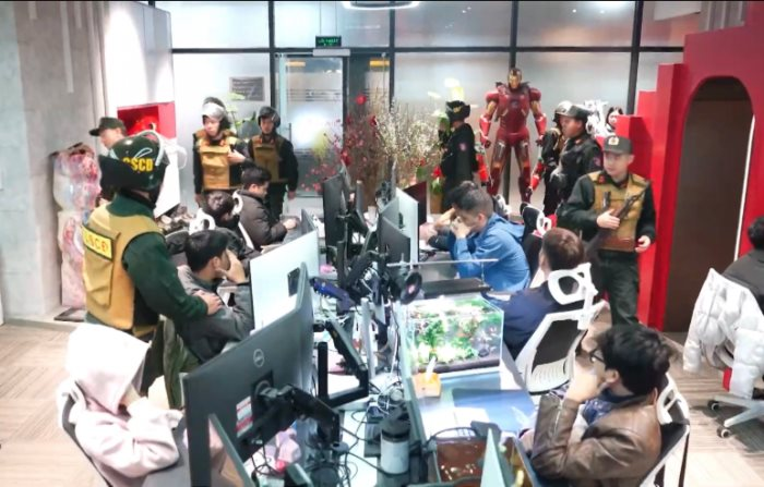 Khởi tố 2 "ông trùm" liên quan đến hệ thống "Xôi Lạc TV"