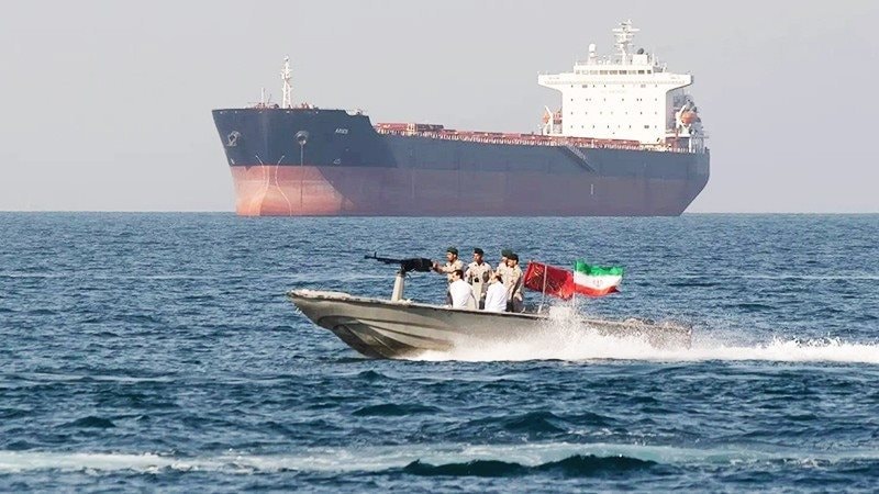 Iran “hoan nghênh” Mỹ hộ tống tàu chở dầu qua eo biển Hormuz, vì sao nhắc 1 vụ hỏa hoạn gần 40 năm trước?