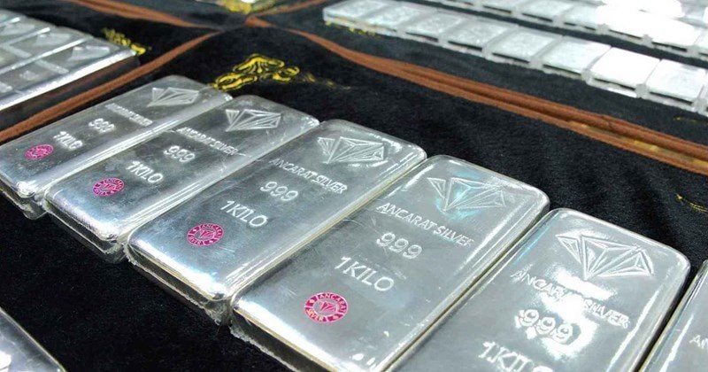 Giá bạc sáng nay bật tăng mạnh, lấy lại mốc 90 triệu đồng/kg