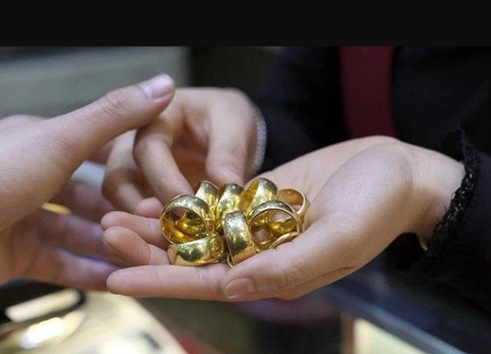 Giá vàng hôm nay 10/3: Người mua vàng nhẫn lỗ 3,5 triệu đồng/lượng sau 1 ngày