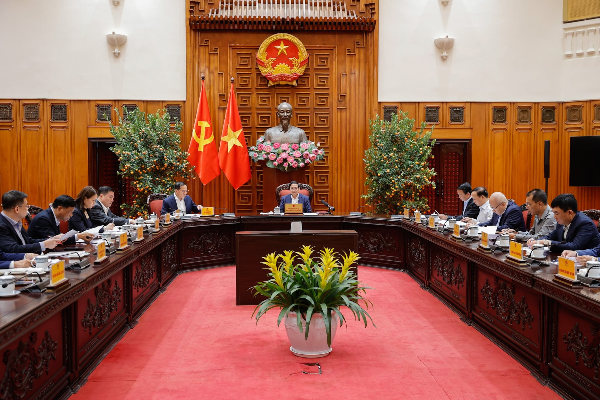 Thủ tướng chỉ đạo sử dụng ngay Quỹ bình ổn giá xăng dầu từ 11/3