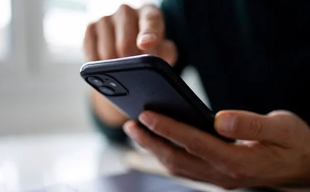 Tài khoản VietinBank phát sinh giao dịch 5 triệu đồng, Công an làm việc với người đàn ông Phú Thọ