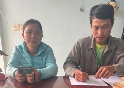 Trung tá Công an nhận 63 triệu đồng chuyển khoản vào tài khoản cá nhân: Chưa đầy 1 giờ, ngân hàng làm việc với 2 chủ tài khoản 