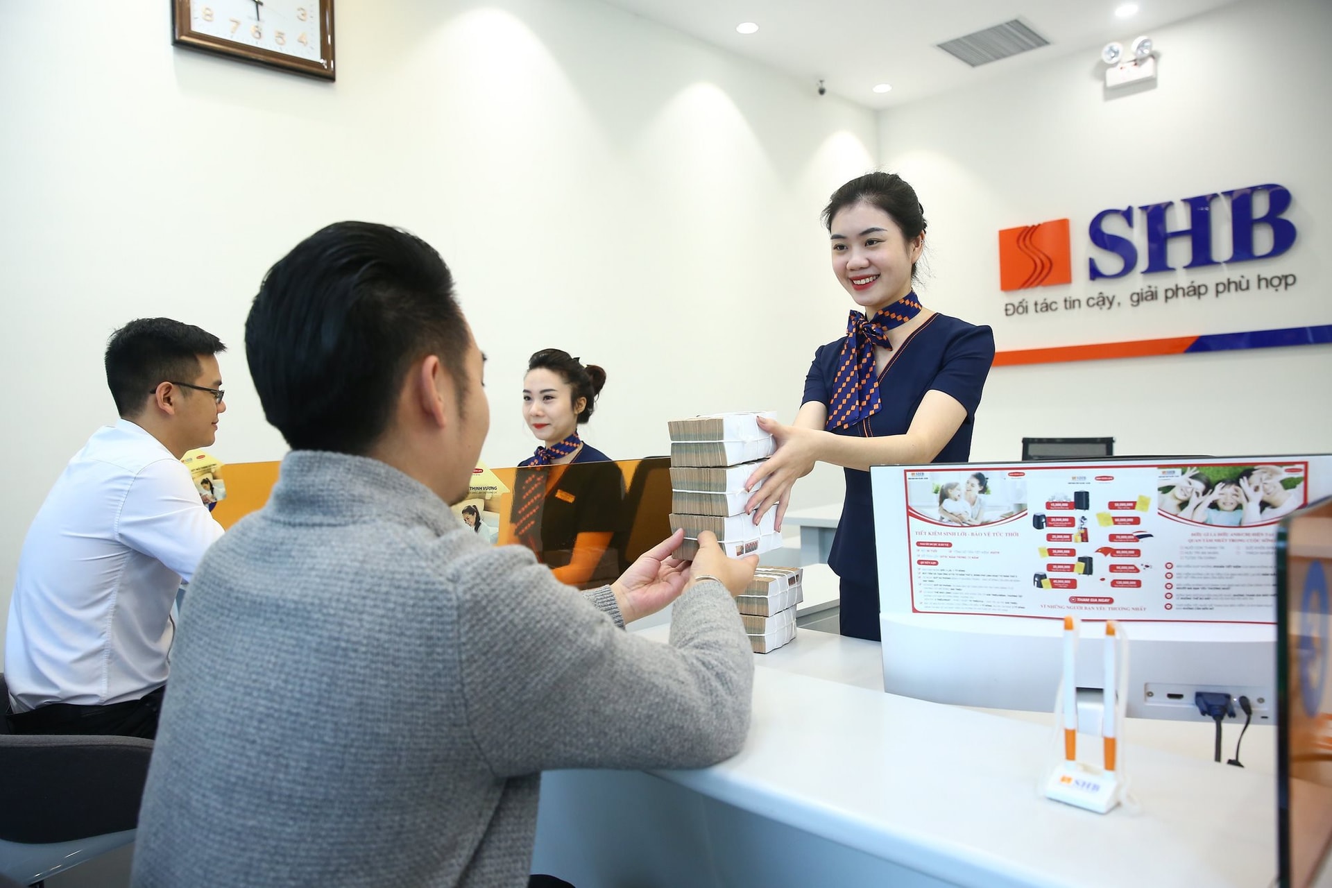 Loạt quỹ đầu tư đăng ký mua lượng lớn cổ phiếu SHB