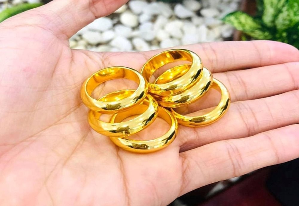 Giá vàng hôm nay 12/3: Vàng nhẫn vẫn cao bất chấp giá thế giới biến động