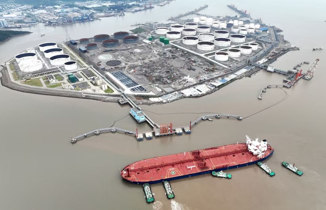 Tăng tích trữ dầu thô rồi "găm' lại không dùng - nước cờ khó đoán của Trung Quốc