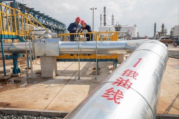 Phát minh của Trung Quốc làm rung chuyển ngành năng lượng thế giới: tạo ra xăng dầu chỉ từ không khí và nước, năng suất cao nhưng chi phí thấp