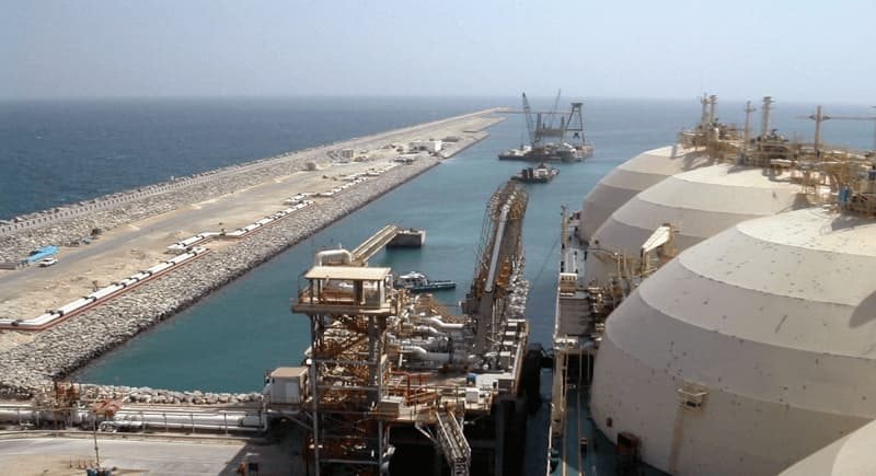 Nhà máy sản xuất 1/5 lượng LNG toàn cầu bị tập kích bằng tên lửa 