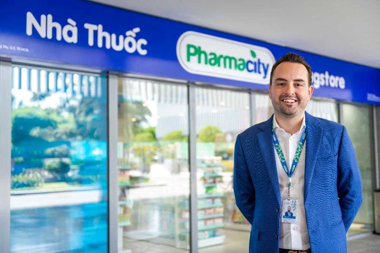 Founder Pharmacity bất ngờ xuất hiện tại một công ty trên sàn đang "thay máu" toàn bộ HĐQT