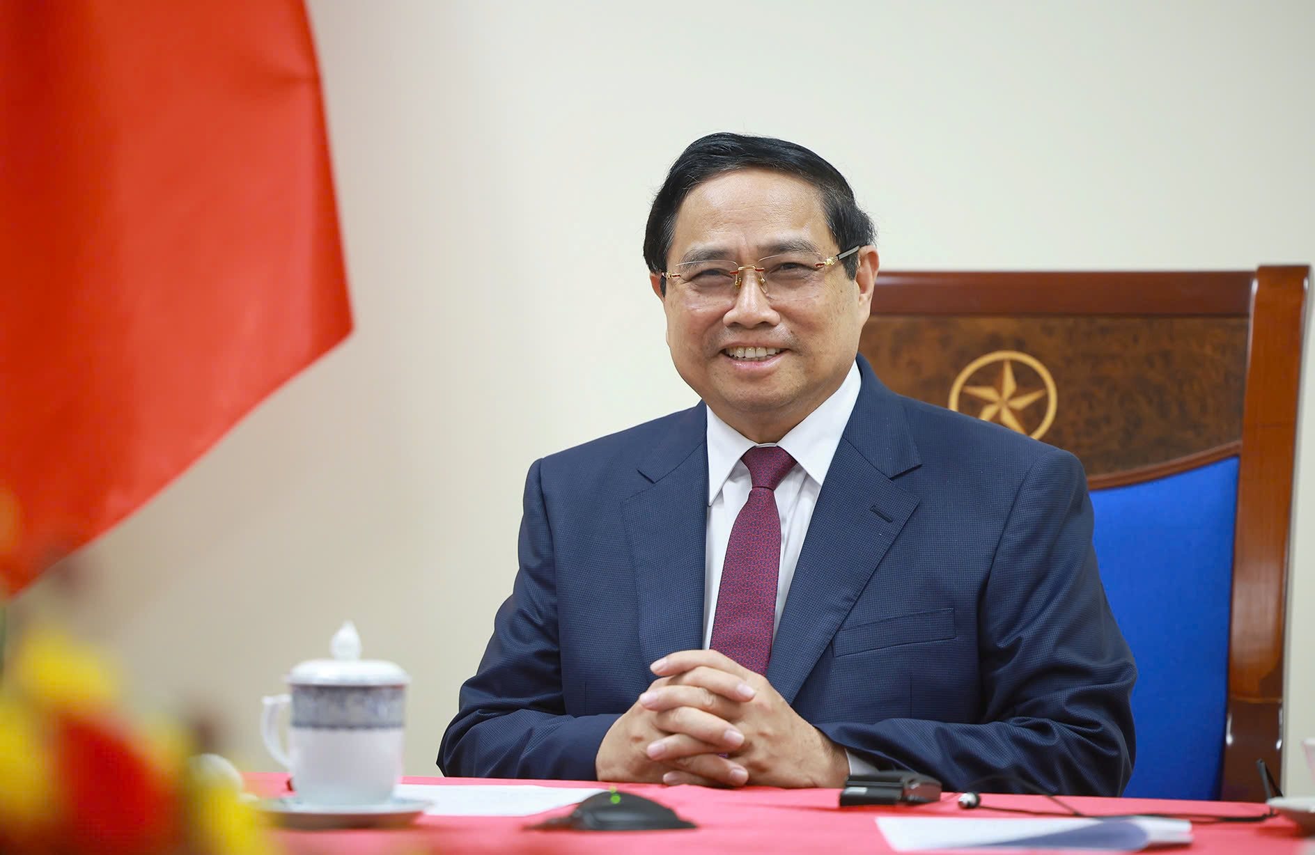 Thủ tướng lập tức điện đàm với lãnh đạo nước top đầu châu Phi về dầu mỏ, khí đốt, đề nghị hỗ trợ Việt Nam