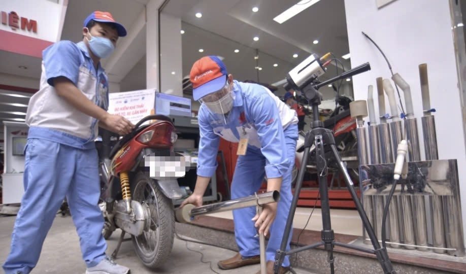 Hàng triệu xe máy tạm được miễn kiểm định khí thải: Điều kiện là gì?
