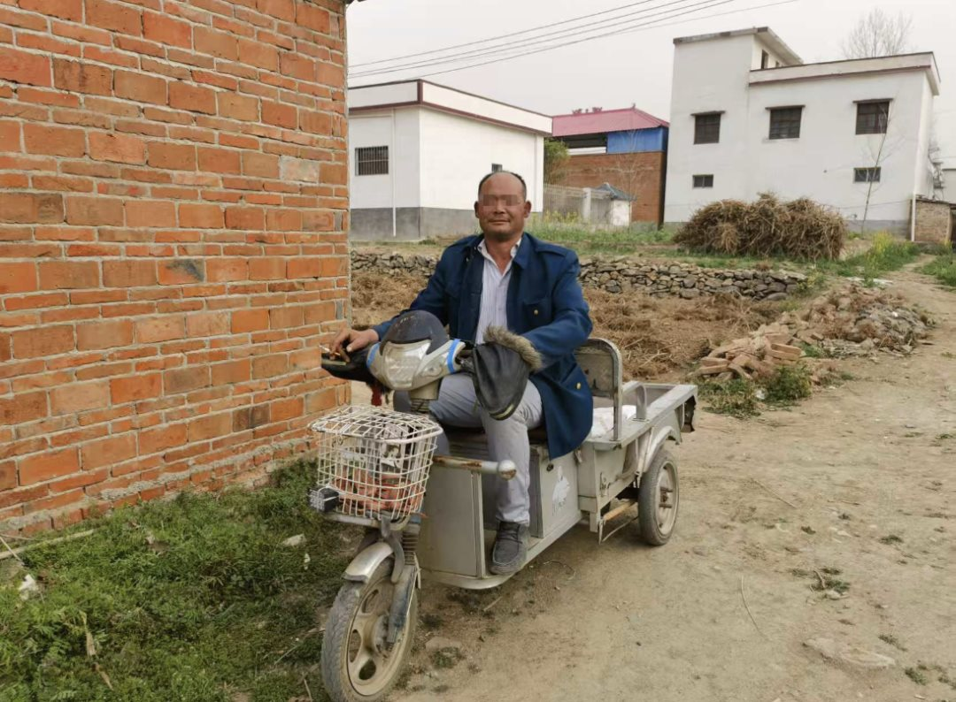 Phát hiện người đàn ông sống bằng tiền trợ cấp 33 triệu đồng/năm bỗng có thu nhập hơn 497 triệu, mua ô tô hơn 611 triệu: Cảnh sát vào cuộc điều tra