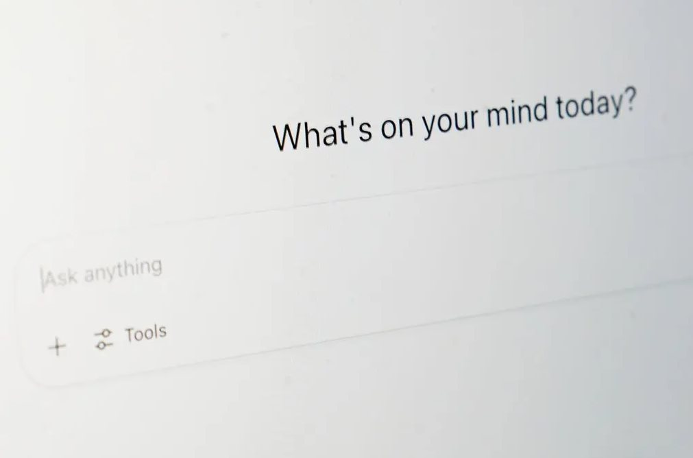 Bỏ ra 150.000 USD/tháng để AI làm hộ: Giới lập trình viên sợ hãi trước cơn lốc sa thải, nuôi cả một đội quân robot 24/7