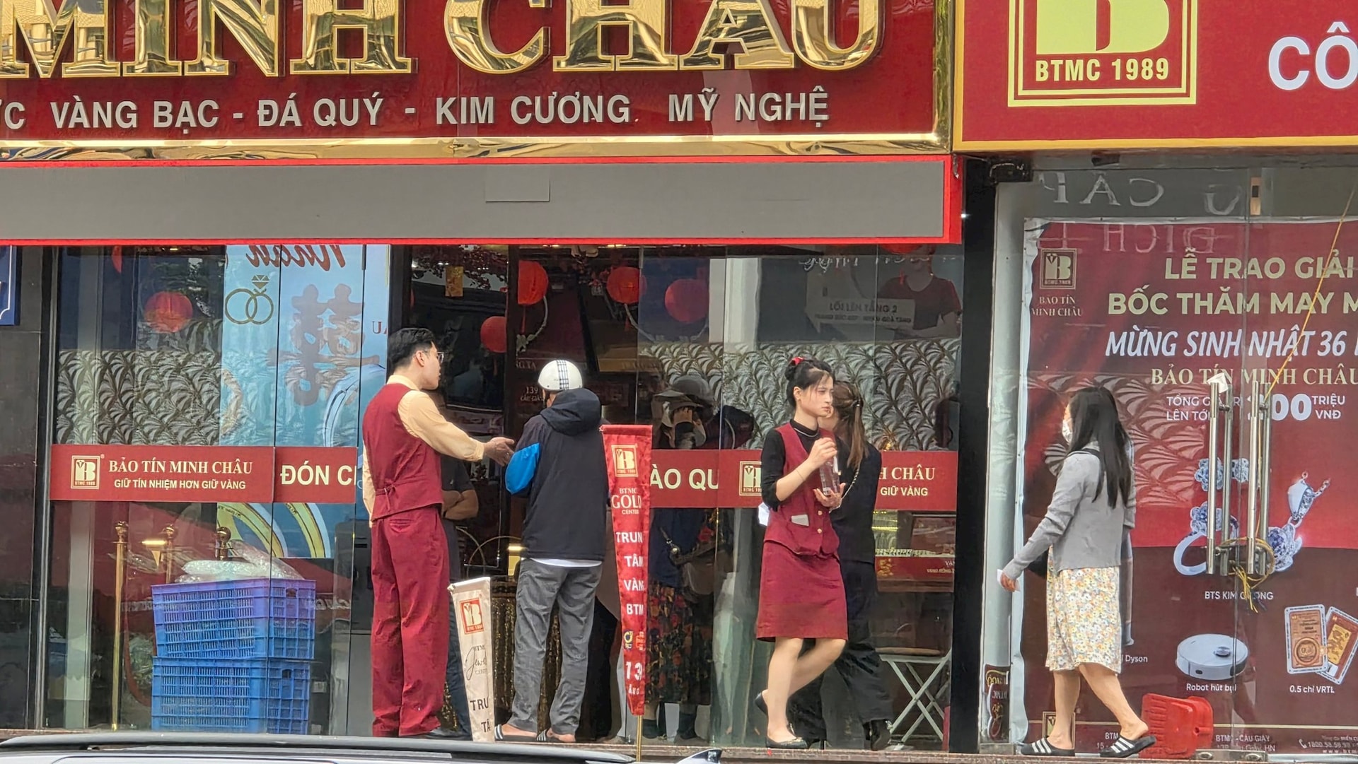 Đúng 12h Bảo Tín Minh Châu mở cửa, bất ngờ giá vàng SJC tại đây!