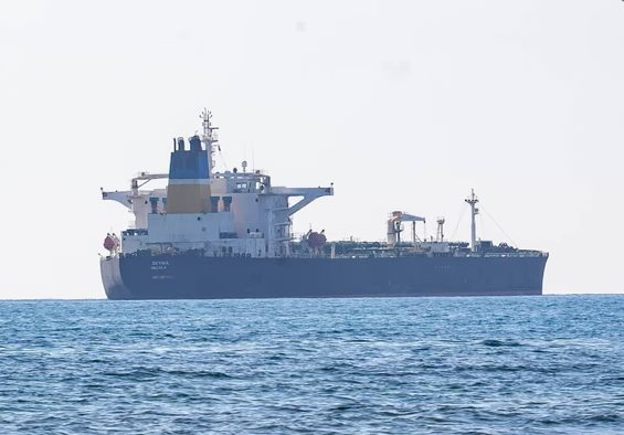 Một nước châu Âu vừa cho phép hải quân mang vũ khí lên thẳng tàu chở dầu Nga: Hơn 600 tàu lọt tầm ngắm