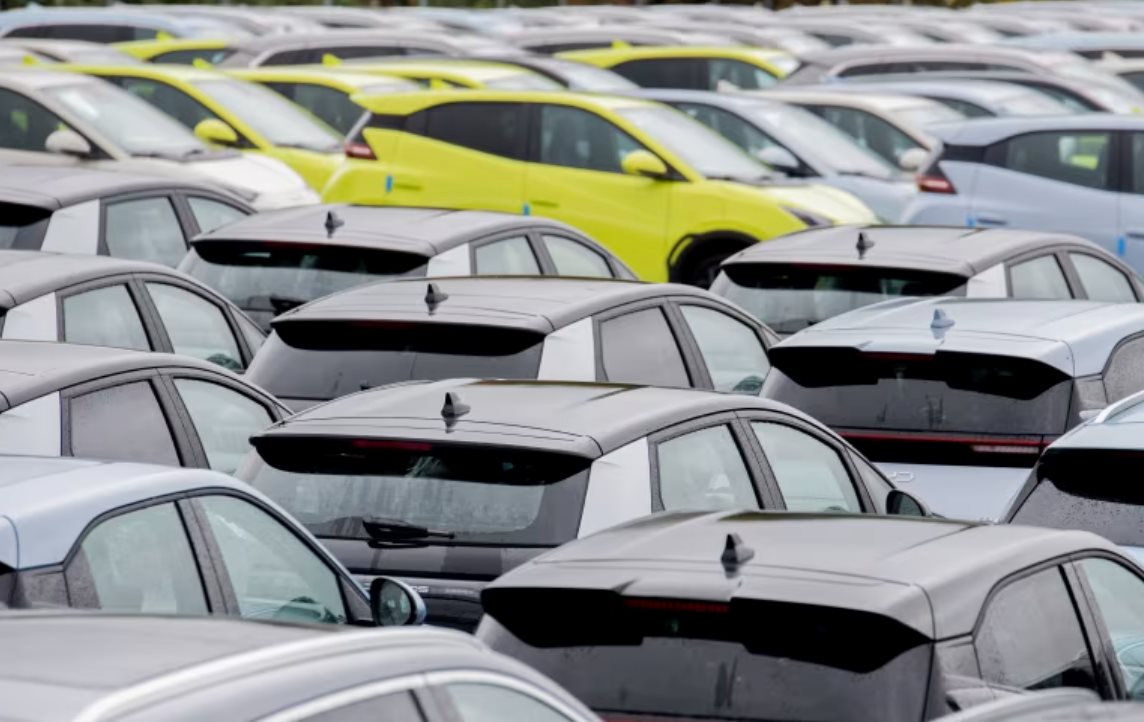 Cả thế giới đổ xô mua xe điện, quốc gia giàu nhất châu Á ngồi im cũng hốt bạc nhờ xuất khẩu gần 2 triệu chiếc/năm 