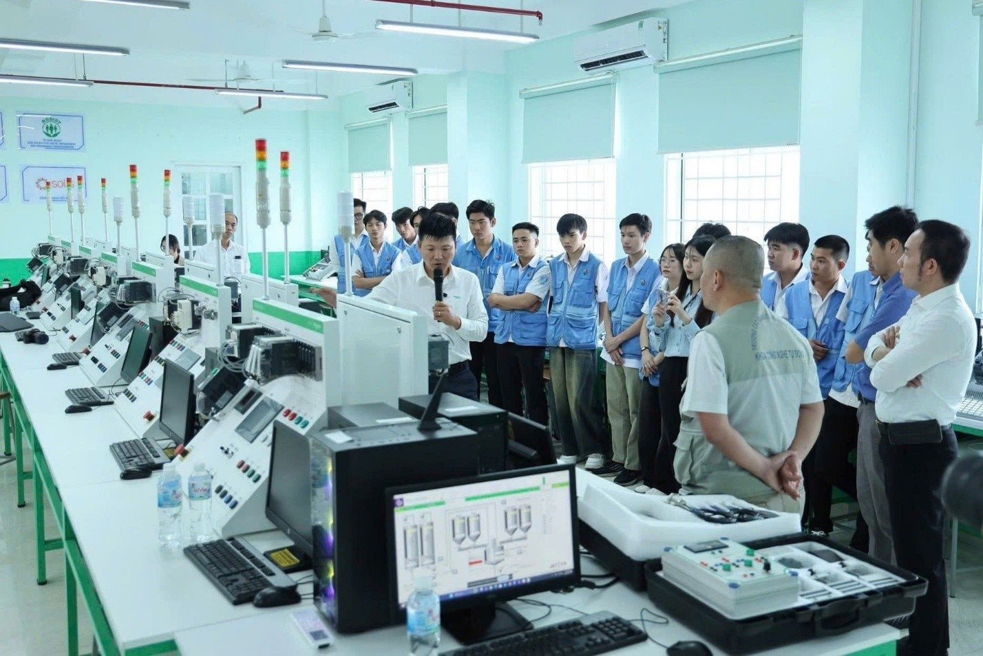 Đầu tư Phòng thực hành INET, xây dựng lực lượng lao động kỹ thuật tay nghề cao cho kỷ nguyên số hóa của đất nước
