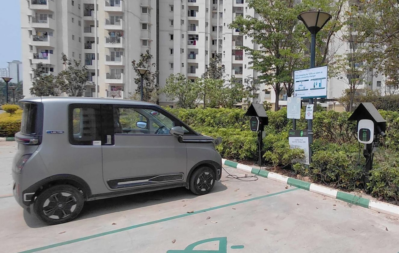 Xe điện đối diện 1 cơn đau đầu mới: Chuyện gì đang xảy ra? 