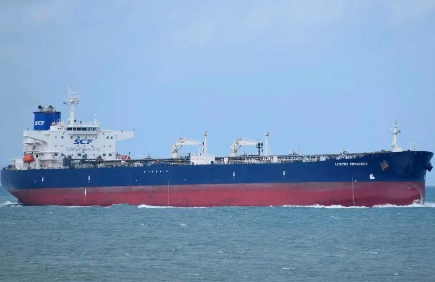 Vừa cho tàu dầu Nga đến Cuba ngạo nghễ đi qua, quốc gia châu Âu tiếp tục ‘đứng nhìn’ một tàu chở 800.000 thùng ung dung di chuyển