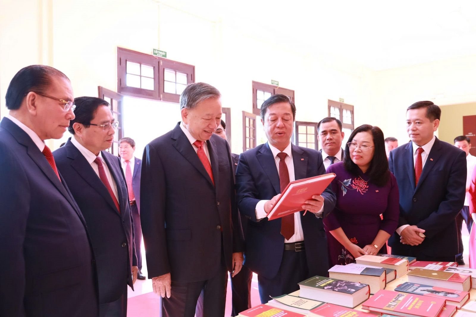 Tăng cường sự lãnh đạo của Đảng đối với hoạt động xuất bản trong tình hình mới