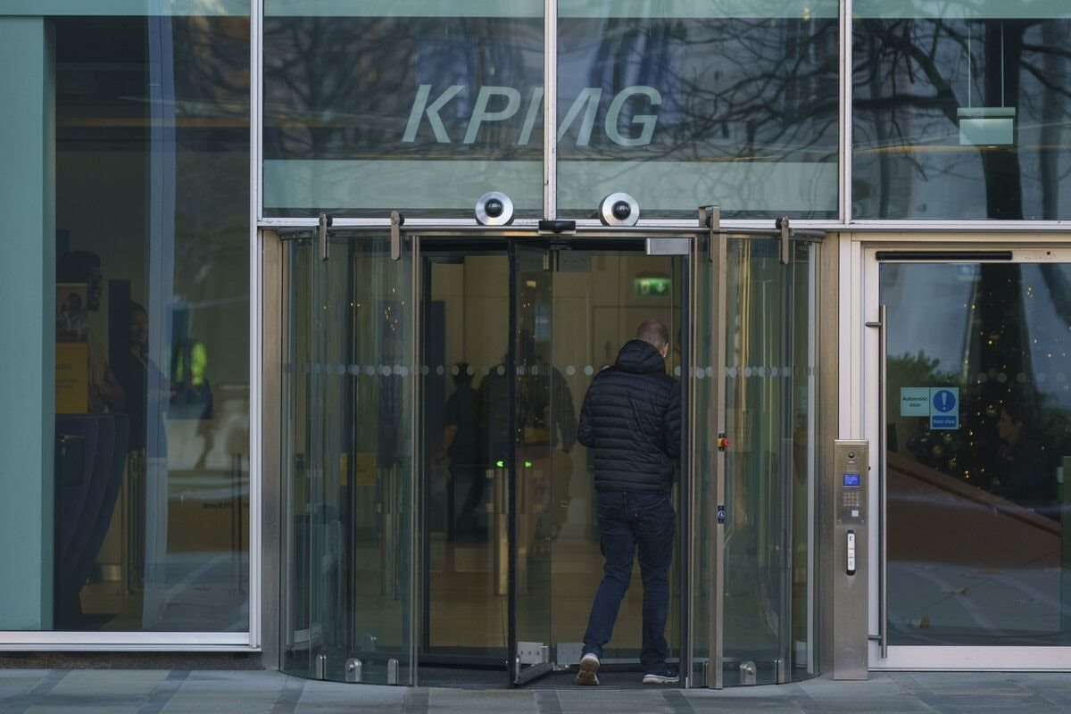 Một công ty kiểm toán trong Big Four sắp cắt giảm 600 việc làm, nhân viên được thông báo trong cuộc họp khẩn hôm thứ 6