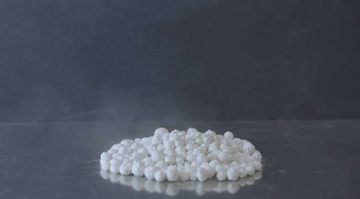 Startup 10 người thách thức pin Lithium, kỹ thuật 2.000 năm tuổi bất ngờ gây chú ý trở lại trong bối cảnh khủng hoảng năng lượng