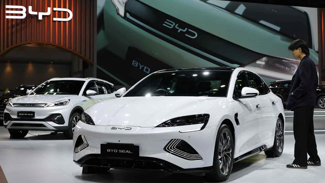 Lần đầu tiên trong vòng 5 năm, lợi nhuận BYD sụt gần 40%, phải kêu cứu thị trường quốc tế
